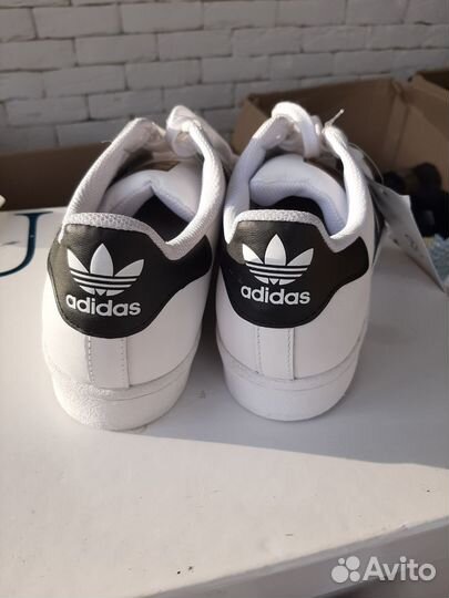 Кроссовки adidas superstar 37.5