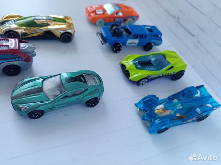 Машинки Hot Wheels пакетом