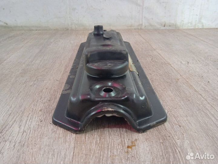 Крышка головки блока Volkswagen Passat B4 1.9 1995