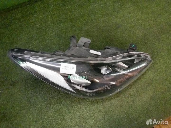 Фара правая Kia Stinger