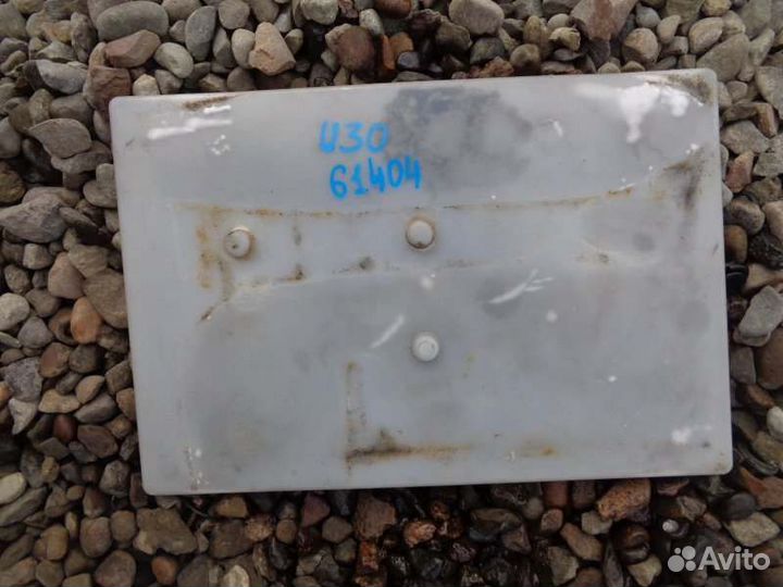 Подставка под аккумулятор Nissan Presage U30