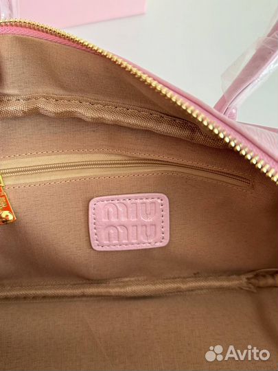 Сумка Miu Miu через плечо