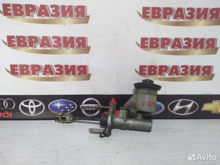 Главный цилиндр сцепления Toyota Corolla E101