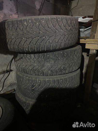 Nordman Nordman 4 215/65 R16