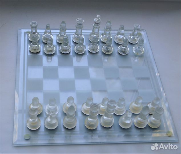 Шахматы стеклянные