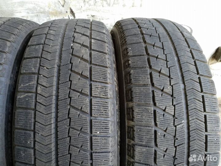 Bridgestone Blizzak VRX 215/60 R16 95S