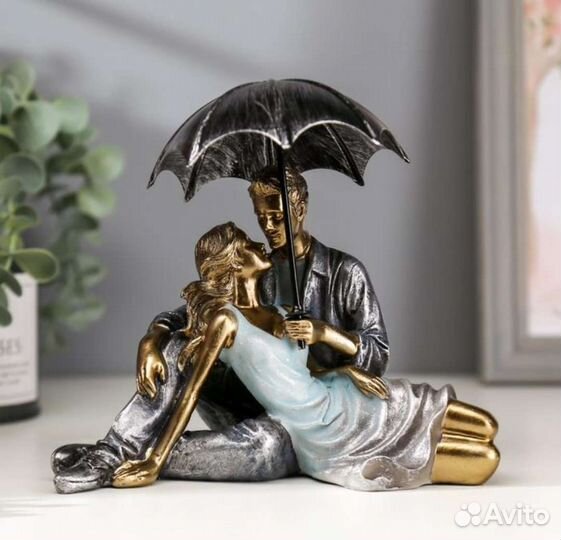 Статуэтка влюбленные