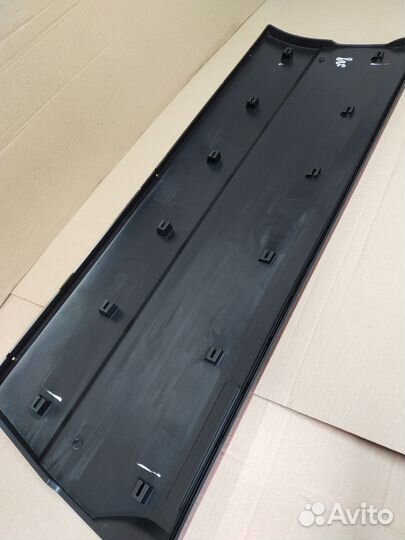 Накладка передней левой двери нива Шевроле бертоне