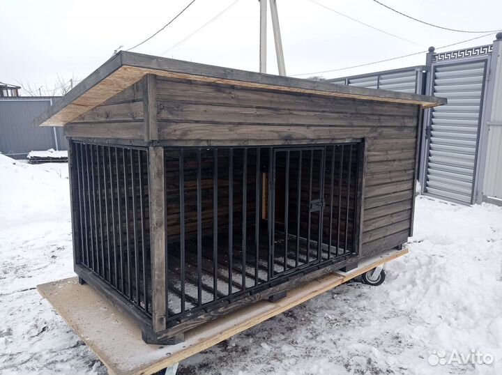 Вольер. Будка