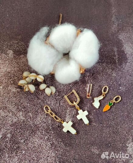 Комплект украшений из говлита