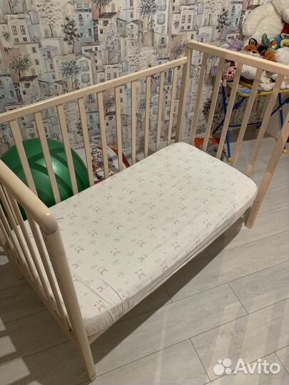 Детская кровать с матрасом