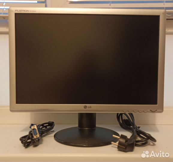Монитор LG flatron e 1942