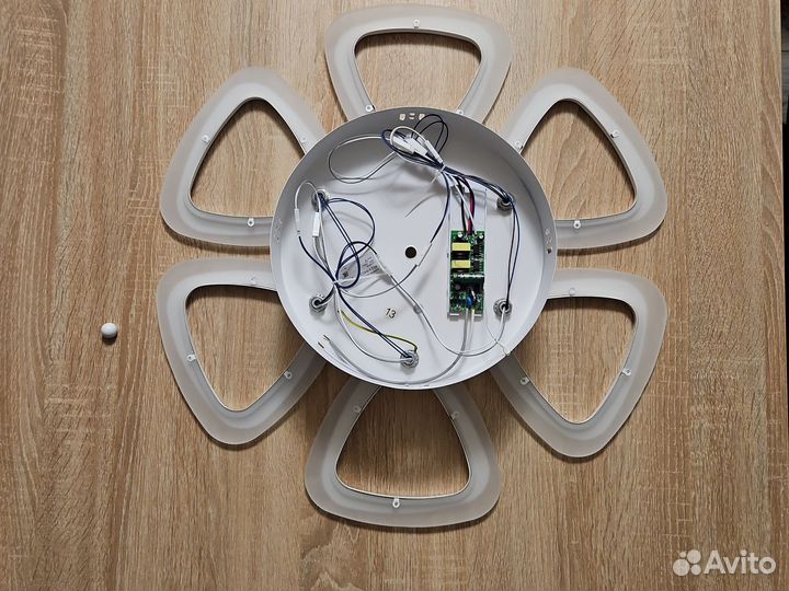 Люстра потолочная светодиодная с пультом