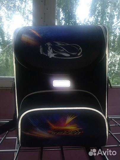 Школьный рюкзак