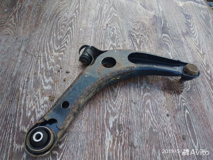 Рычаг передний левый для Mitsubishi Outlander XL