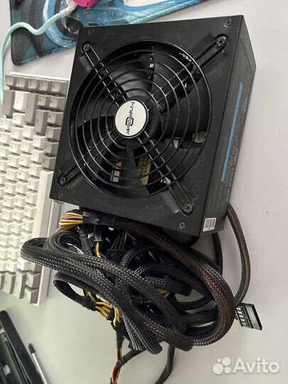 Блок питания finepower DNP-1050 EPS