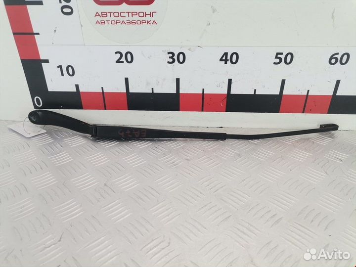 Щеткодержатель (поводок стеклоочистителя, дворник)