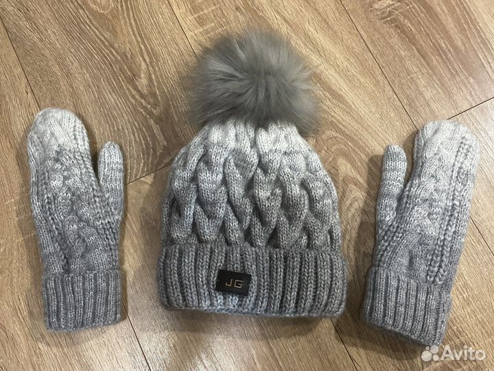 Шапка, снуд и варежки