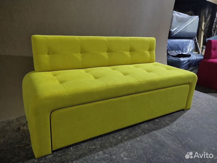 Диван на кухню новый со спальным местом