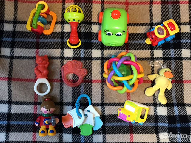 Пакет детских игрушек (и погремушек) 0+