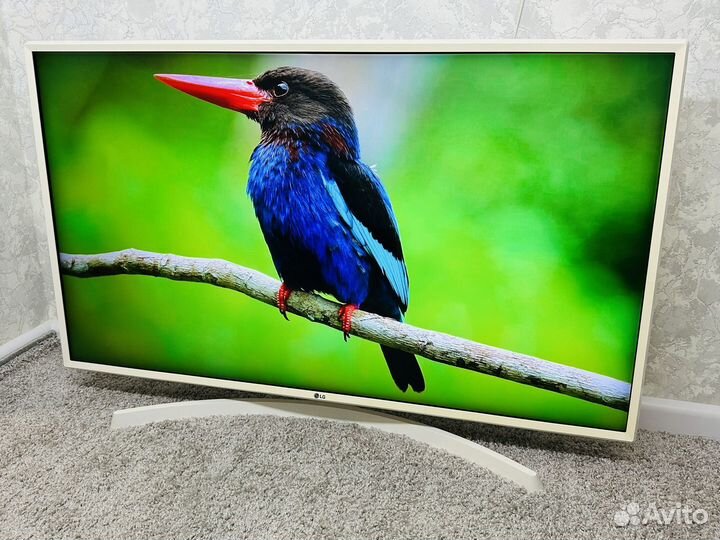 Mega UHD 4K LG Белый SMART