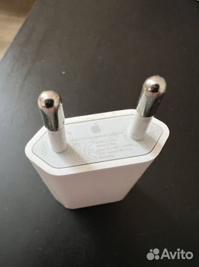 Зарядка на iPhone оригинал