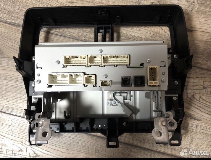 Продаю оригинальную магнитолу Тойота прадо 150