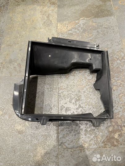 Воздуховод передний поавый 971121334