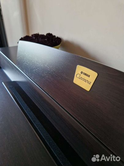 Yamaha Clavinova CLP-330 цифровое пианино