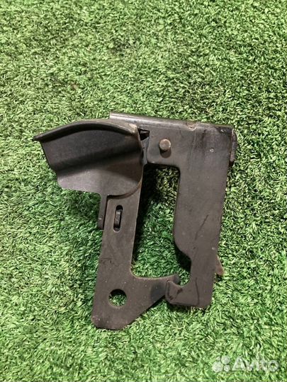 Центральный замок капота передний Mercedes-Benz