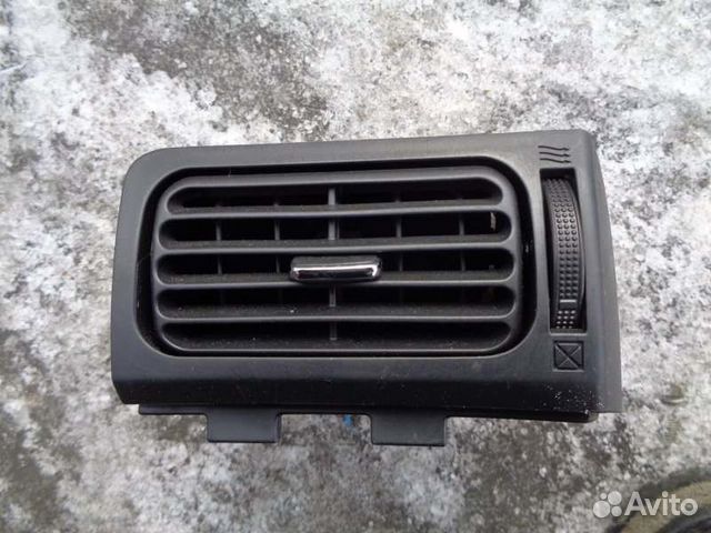 Дефлектор правый Toyota Premio AZT240 1AZ-FSE