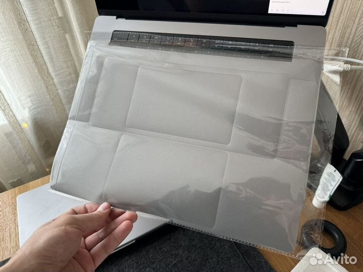 Защитные наклейки на топкейс MacBook Pro 16 Space