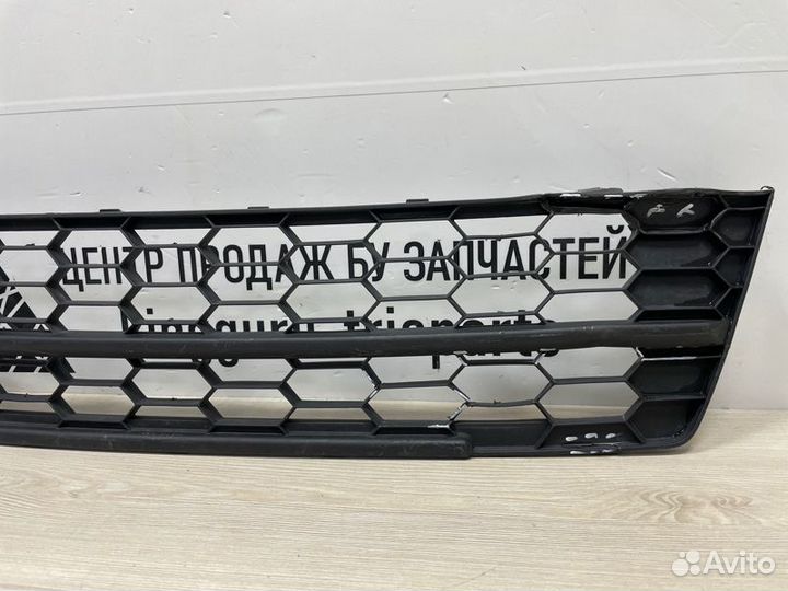 Решетка бампера нижняя передняя Skoda Yeti 1 5L6