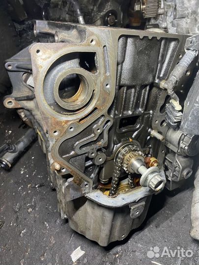 Коленвал с поршневой группой и блоком. Volkswagen