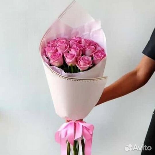 17 розовых роз подарки и цветы на праздник с доста