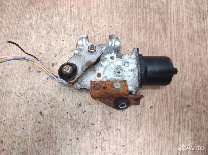 Моторчик стеклоочистителя передний Nissan Almera