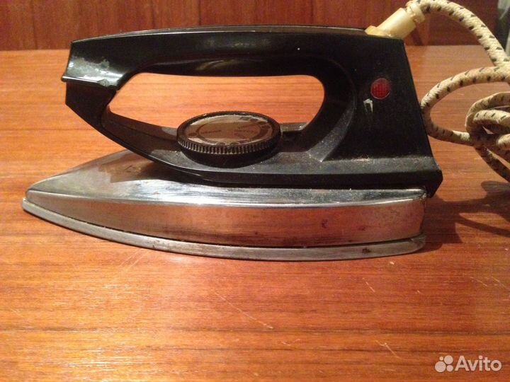 Утюг ут-1000, 1 кВт, с плоской подошвой, СССР