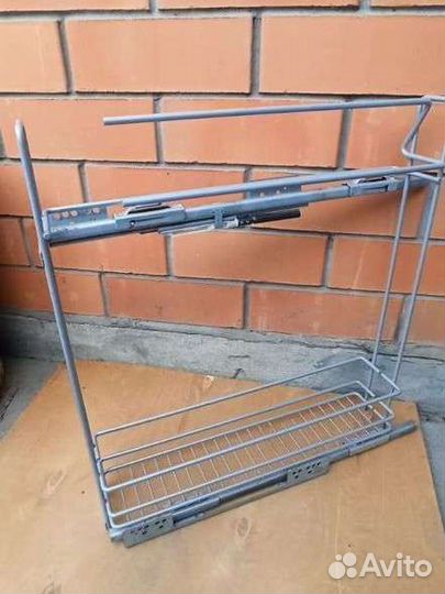 Бутылочница встраиваемая,для кухни