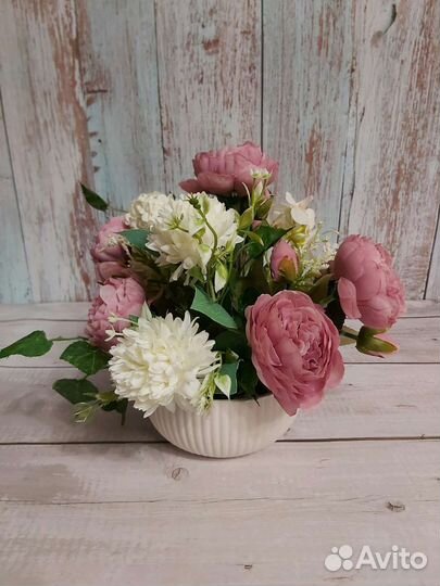 Искусственные цветы в кашпо пионы и хризантемы