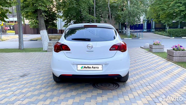 Opel Astra 1.6 AT, 2010, 212 204 км