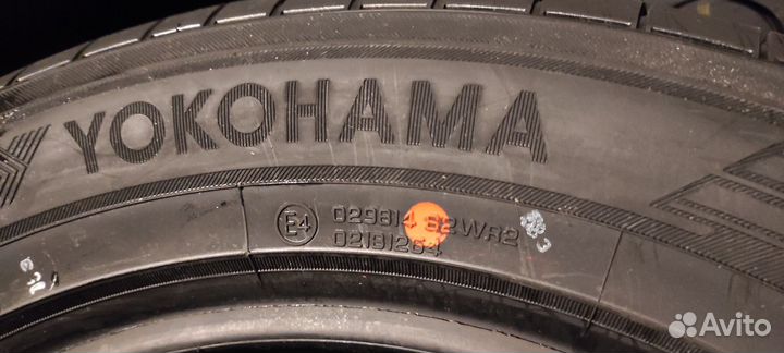 Yokohama BluEarth-XT AE61 235/55 R17 103W