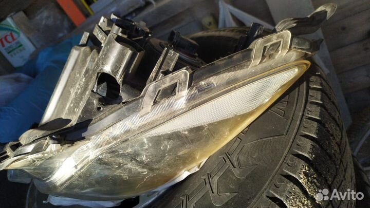 Фара правая, поворотники, датчик расходtoyota aqua