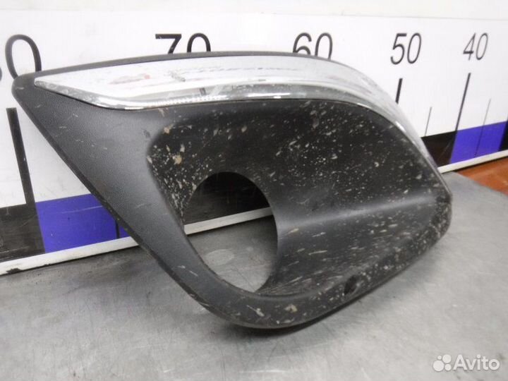 Накладка фары противотуманной передняя правая Лада