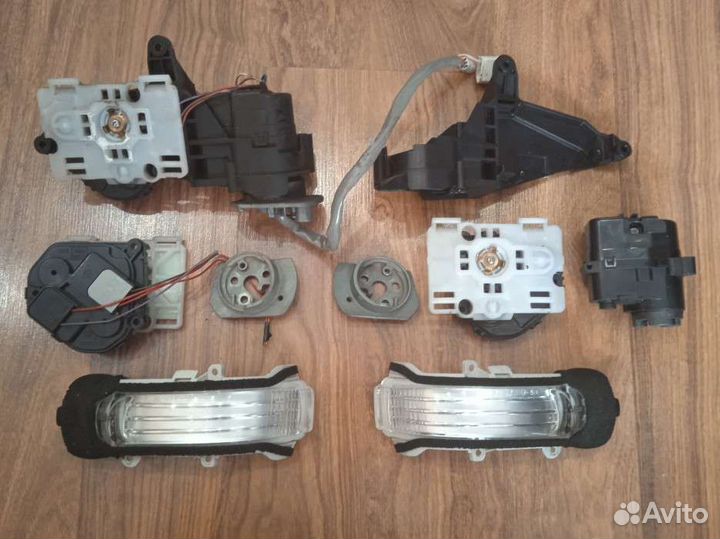 Механизмы зеркала Тойота