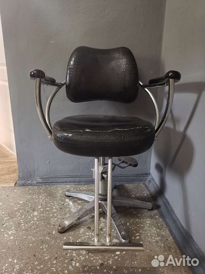 Парикмахерский стул