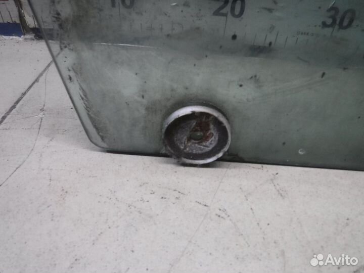 Стекло двери передней правой Ford Taurus