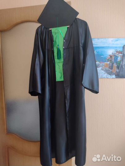 Мантия и шапочка выпускника