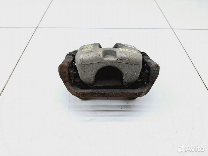 Суппорт задний правый Toyota Highlander II (XU40)