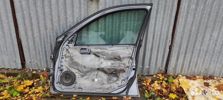 Дверь передняя правая Nissan Almera N16