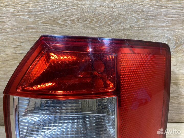 Фонарь задний правый Audi A4 B6 Avant Арт. 110170